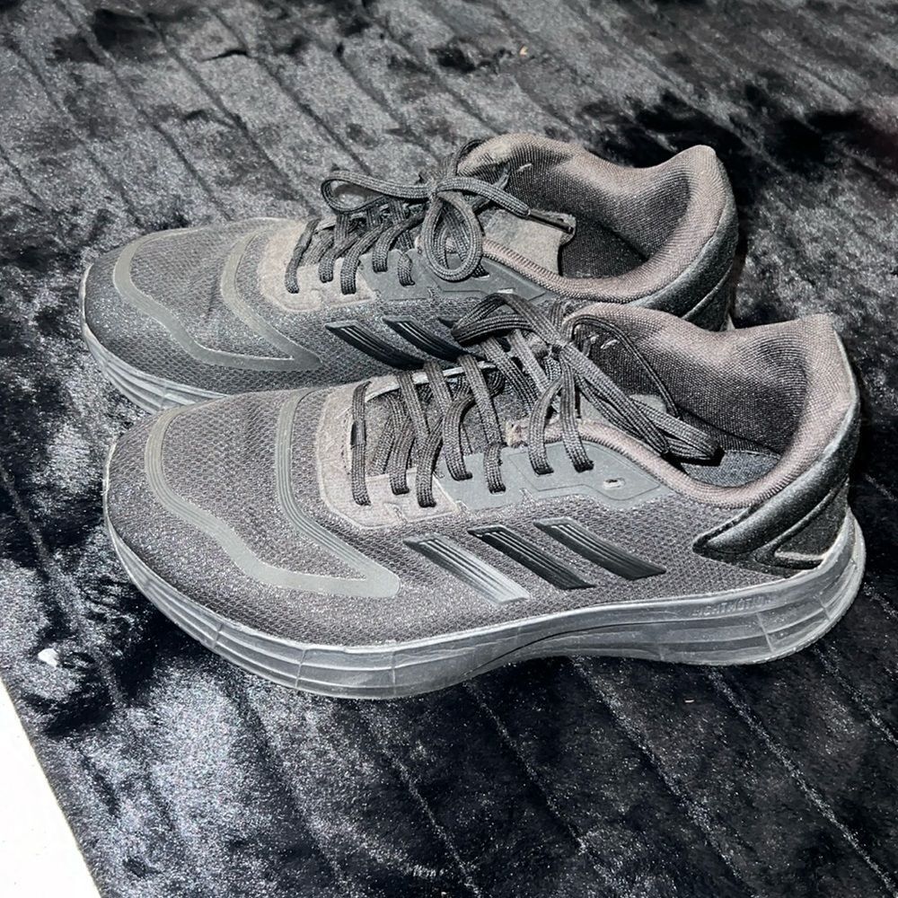 Adidas Sneakers 